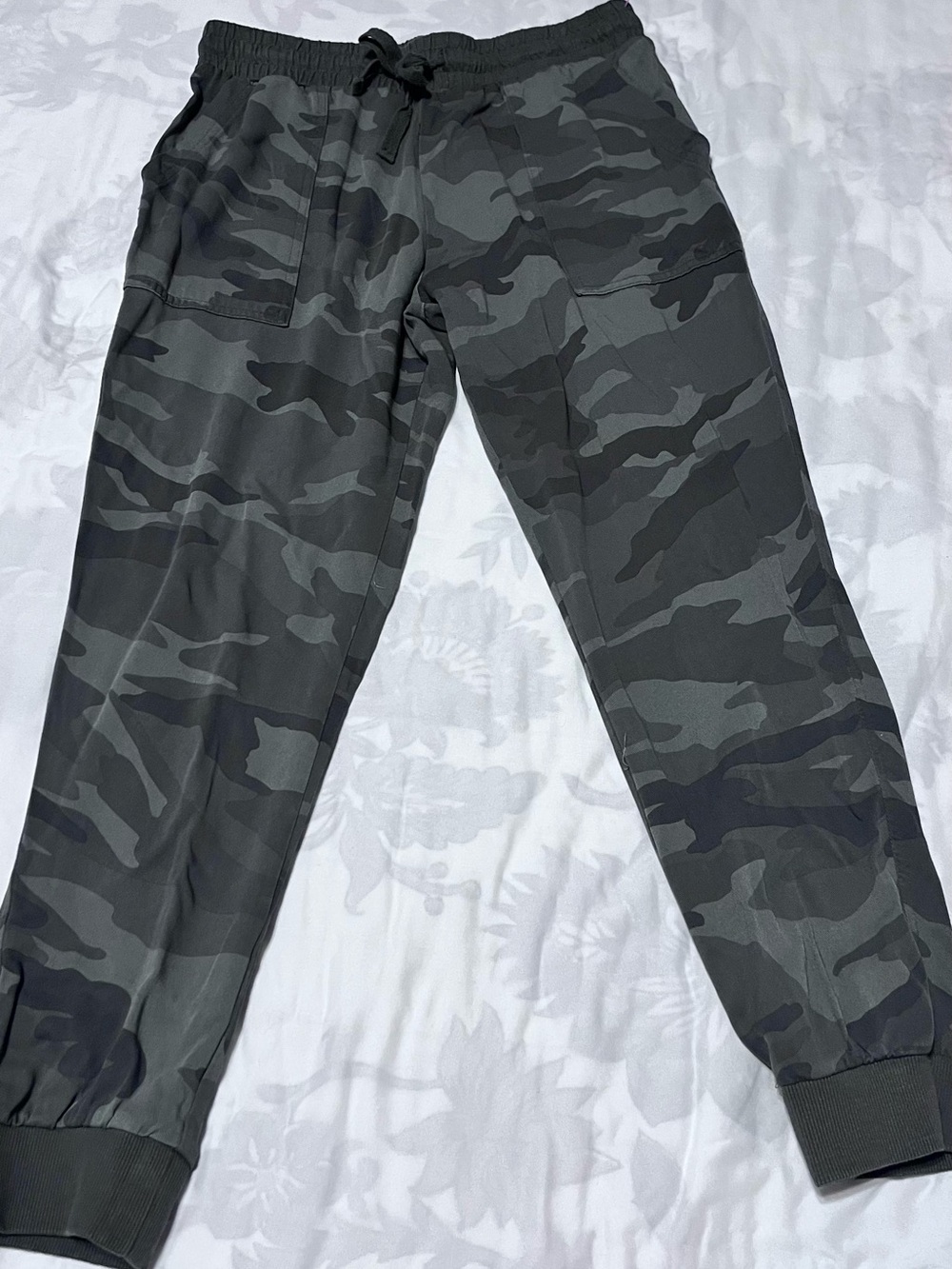 Splendid Olive Green Elastic Waist Pants